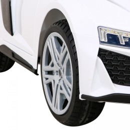 Audi R8 LIFT Samochodzik na akumulator Biały + Pilot