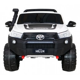 Pojazd Toyota Hilux Biała